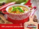 Рецепта Богата пикантна пилешка супа с картофи, моркови, гъби, чушки, фиде и топла запържена застройка от брашно, масло и червен пипер